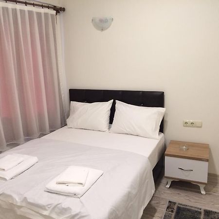 Aydin Eli̇T Pansi̇Yon Bed and Breakfast Buitenkant foto